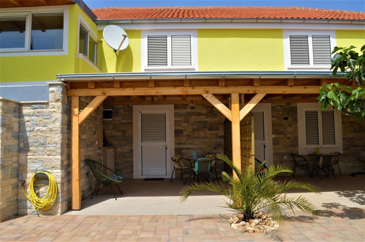 Studio Apartments Luka Biograd - Benkovac Luaran gambar