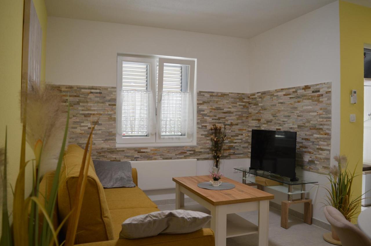 Studio Apartments Luka Biograd - Benkovac Luaran gambar